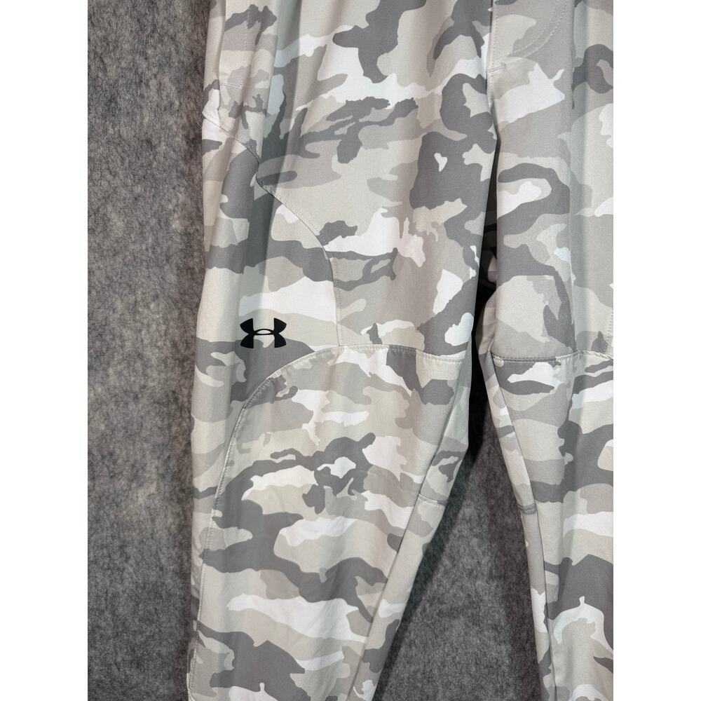 Under Armour Mens Unstoppable Gray Camo Small Fitted Joggers Athletic - Picture 2 of 9